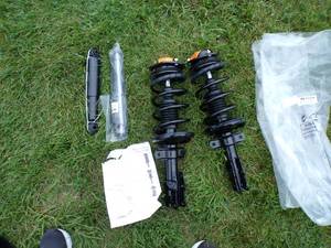 lot 68 image: GM Brand Struts and Shock Absorbers
