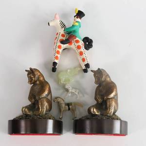 lot 45 image: Vintage Animal Lot - Bronze Bear