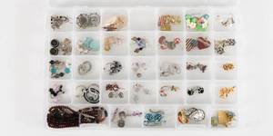 lot 56 image: Costume Jewelry w Box Included