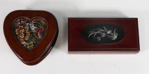 lot 19 image: Large Costume Jewelry Lot w Jewelry Boxs Included