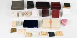 lot 75 image: Vintage Jewelry Box Lot