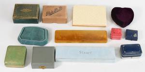 lot 73 image: Vintage Jewelry Box Lot