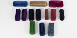 lot 71 image: Vintage Pin Jewelry Box Lot