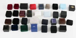 lot 67 image: Vintage Ring Jewelry Boxes
