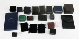 lot 66 image: Jewelry Boxes - Ring, Necklace