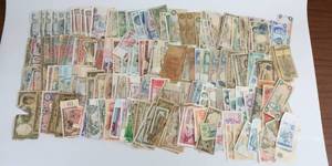 Large Foreign Currency Lot