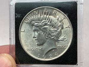 lot 35 image: 1924 Peace Silver Dollar