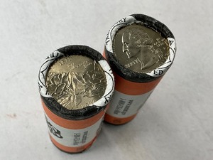 lot 72 image: 2x Lot of BU Mint-Wrapped Statehood Quarters P&D
