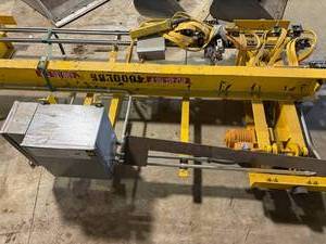 lot 33 image: Industrial Lifting System