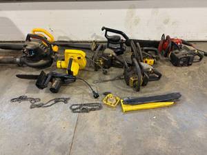 lot 71 image: Chain Saw and Blowers