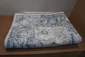lot 21 image: Washable Area Rug - 8x10