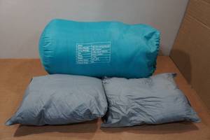 lot 32 image: Extreme Temp Sleeping Bag with Two Pillows