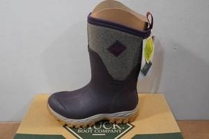 lot 126 image: Muck Boots Womens Arctic Sport Mid II Boots - Size 5