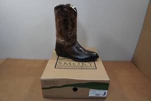 lot 190 image: Smoky Mountain Boots - Mens Size 10EE