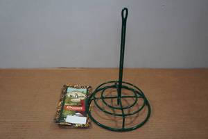 lot 209 image: Mr Bird EZ Feeder