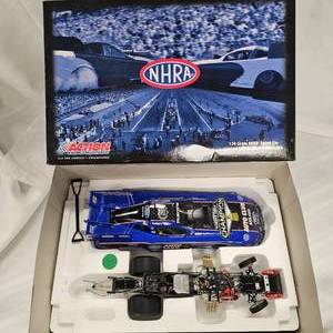 lot 23 image: NHRA 124 Robert Hight  Funny Car by Action Racing