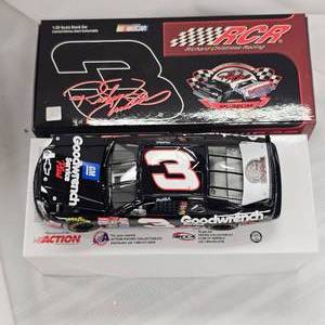 lot 58 image: RCR 132 Museum Nascar Select Dale Earnhardt 1999 #3