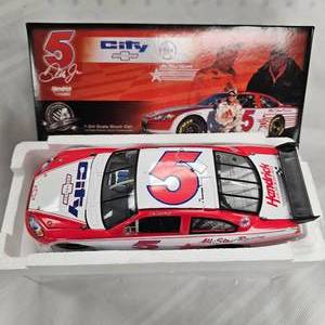 lot 87 image: Action Nascar Hendrix Motorsports #5, 124