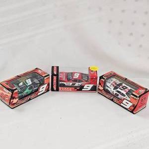 lot 100 image: 164 Nascar DLX Kasey Kahne #9, Mountain Dew, Dodge, Dodge(3)