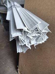 lot 33 image: 10 Drywall Finishing Pieces