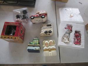lot 236 image: Variety of adorable salt and pepper...