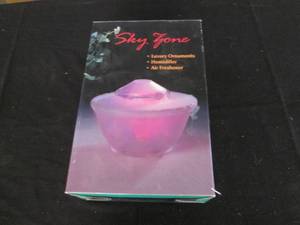 lot 245 image: New in box Sky Zone Ornamental Air ...