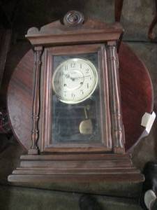 lot 9 image: Vintage Trend Grandfather style Man...