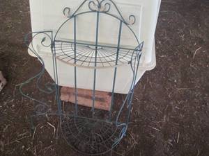 lot 73 image: Metal wire style folding outdoor pl...