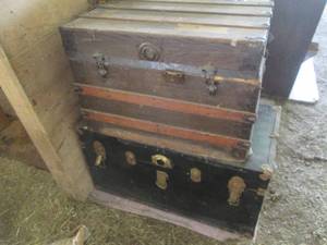 lot 256 image: Vintage Wood storage trunk plus a l...