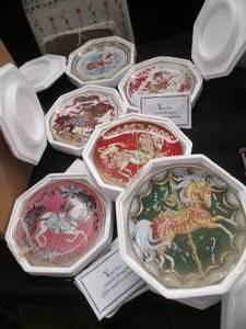 lot 268 image: Six Unicorn themed collector plates...
