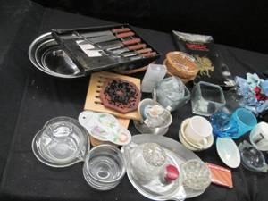 lot 287 image: Large lot of kitchen supplies inclu...