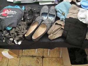 lot 289 image: Assortment of womens clothing most...