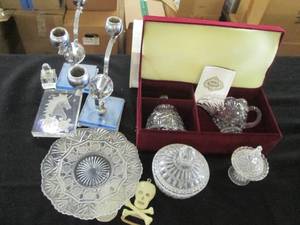 lot 292 image: Vintage Shannon Crystal serving pie...