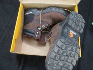 lot 296 image: Womens Carhartt size 9 Rugged flex...
