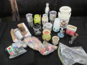 lot 172 image: Decorative glass jars, insulated tr...