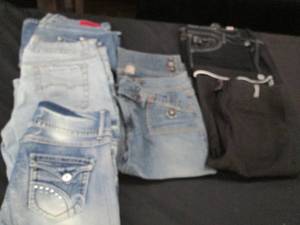 lot 311 image: Assorted lot of womens designer de...