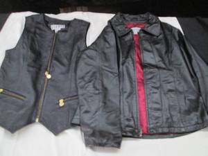 lot 317 image: Womens size Large Leather vest and...