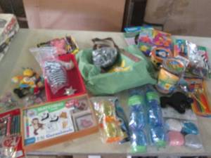 lot 112 image: Variety of childrens games, party ...