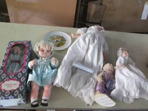 lot 129 image: Vintage porcelain dolls, Valley Fai...