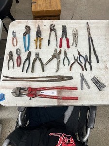 lot 168 image: TABLE FULL OF PLIERS