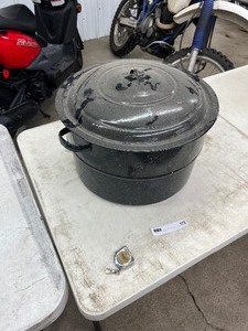 lot 173 image: 16 KETTLE