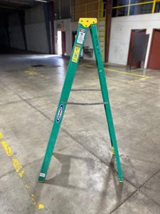 lot 267 image: 6FT WERNER FIBERGLASS LADDER