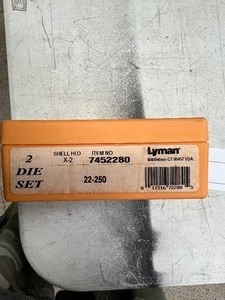 lot 2 image: Lyman 22-250 Custom Grade Dies
