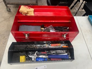 lot 52 image: TOOL BOX FULL OF VARIOUS TOOLS