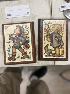 lot 61 image: HANGING ART