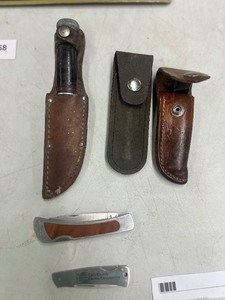 lot 75 image: POCKET KNIVES