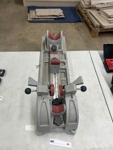 lot 94 image: TIPTON GUN VISE