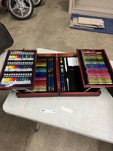 lot 115 image: CASE FULL OF ART SUPPLIES