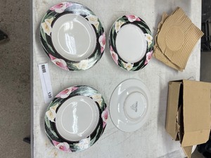 lot 130 image: TIENSHAN STONEWARE