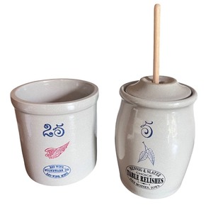 lot 30 image: Pair of Red Wing Stoneware Crock & Relish Jar with Lid